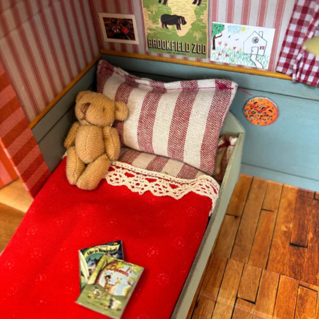 Mäusehaus Koffer Schlafzimmer