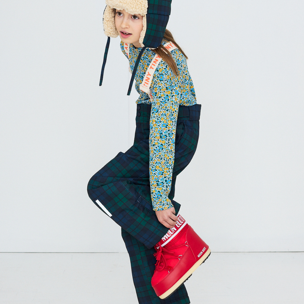 Flower Pattern Rib Mockneck