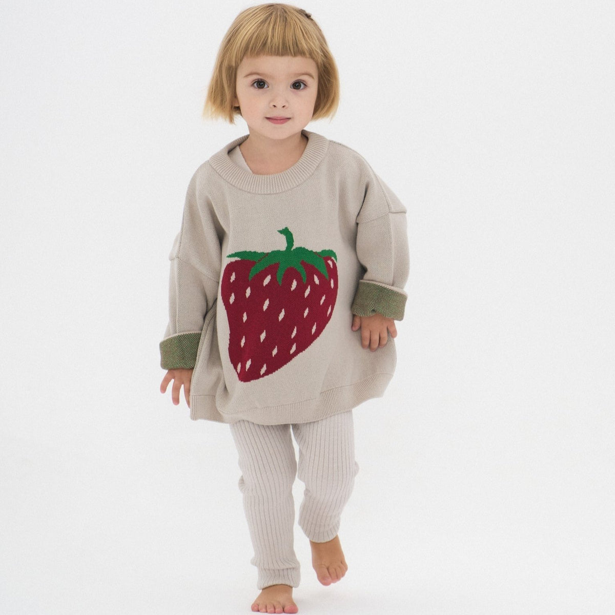 PULLOVER MIT ERDBEERE