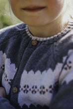 Lade das Bild in den Galerie-Viewer, STRICKJACKE EMILIA
