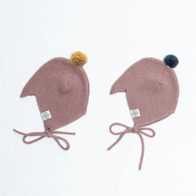 Lade das Bild in den Galerie-Viewer, MERINO HAT ASTA &amp; AUGUST POWDER
