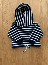 Lade das Bild in den Galerie-Viewer, MARITIMER HOODIE GRÖSSE 74
