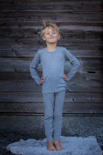 Lade das Bild in den Galerie-Viewer, Platinum Grey
